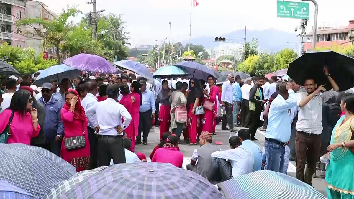 sikchyak andolan (1)_Moment tehrteh1695374035.jpg